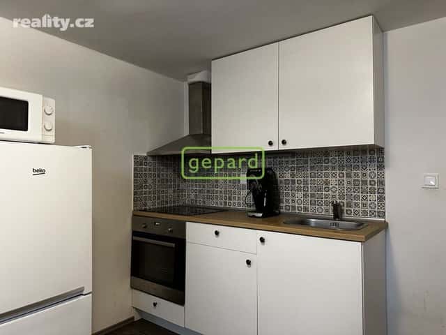 Prodej byt 1+1, 45 m², cihla, osobní, Bulharská, Královo Pole