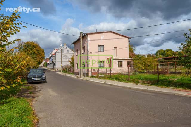 Prodej dům 200 m², pozemek 813 m², Poděbradova, Chodov, okres Sokolov
