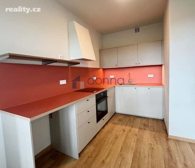 Pronájem byt 2+kk, 54 m², cihla, družstevní, U vysočanského pivovaru, Praha 9 – Vysočany