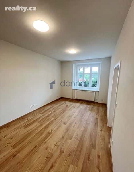 Pronájem byt 2+kk, 40 m², cihla, družstevní, U vysočanského pivovaru, Praha 9 – Vysočany