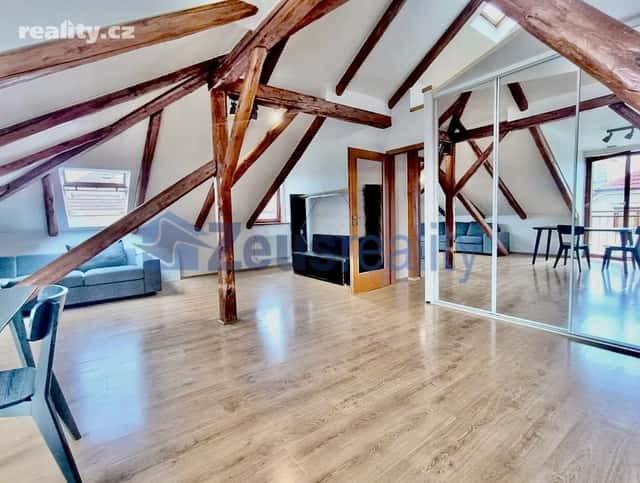 Pronájem byt 3+kk, 90 m², osobní, Klapkova, Praha 8 – Kobylisy