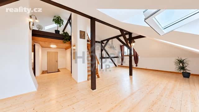 Prodej byt 2+kk, 97 m², cihla, osobní, Třída Legií, Kralupy nad Vltavou – Lobeček, okres Mělník
