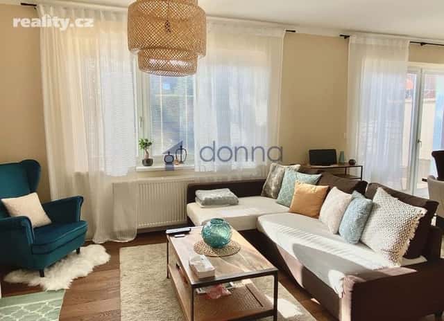 Pronájem dům 183 m², pozemek 305 m², Bělušická, Praha 9 – Újezd nad Lesy