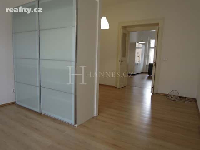 Pronájem byt 2+1, 76 m², cihla, osobní, Na bělidle, Praha 5 – Smíchov