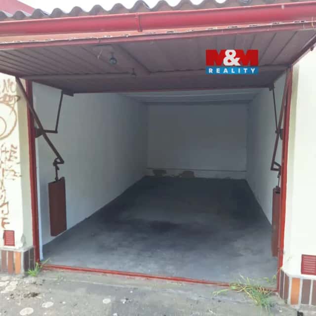 Prodej garáže 27 m2 v Chebu, Cheb