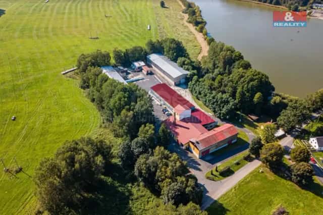 Pronájem skladu, 1000 m2, a zp. pl.1100 m2 Tisová u Tachova, Tisová, okres Tachov