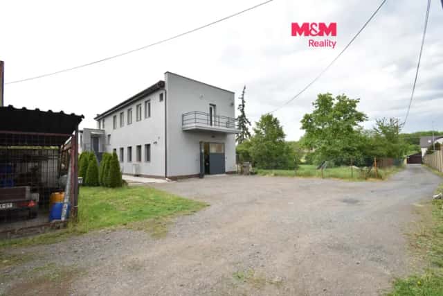 Prodej výrobního a bytového objektu, 300 m2 v obci Libiš, Mělnická, Libiš, okres Mělník