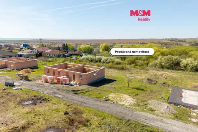 Prodej pozemku s hrubou stavbou k bydlení, 836 m2, Hrušovany, Hrušovany, okres Chomutov