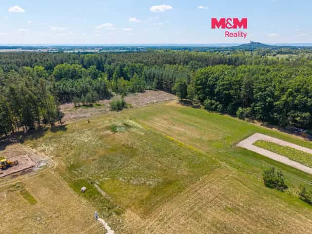Prodej pozemku k bydlení, 800 m2, Újezd u Sezemic - Zástava, Újezd u Sezemic, okres Pardubice