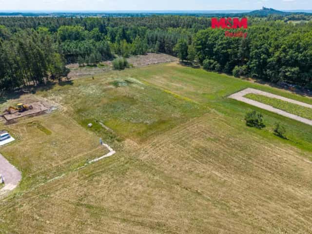Prodej pozemku k bydlení, 1090 m2, Újezd u Sezemic, Újezd u Sezemic, okres Pardubice
