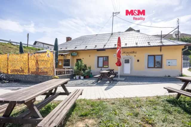Prodej RD se zaběhlou restaurací a bytem 1+1, Bílá Lhota, Bílá Lhota, okres Olomouc