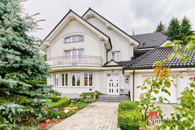 Prodej rodinné domy, 550 m2 - Nová Role - Mezirolí, Nová Role, okres Karlovy Vary