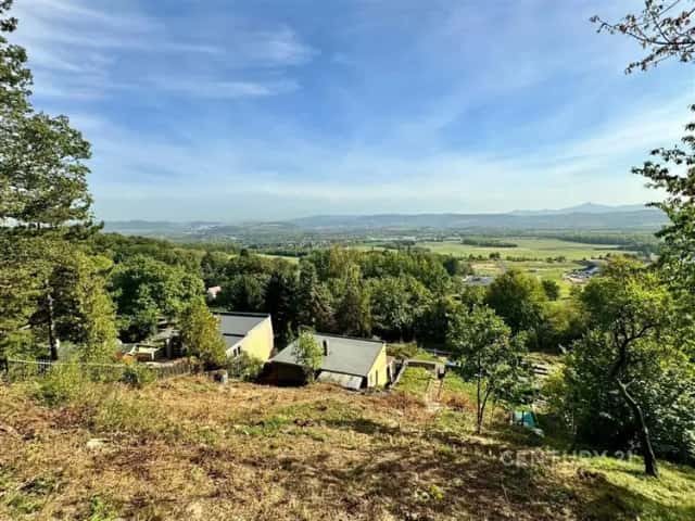 Prodej stavebního pozemku se studií, 738 m2 - Krupka - Unčín, Nad Tratí, Krupka, okres Teplice