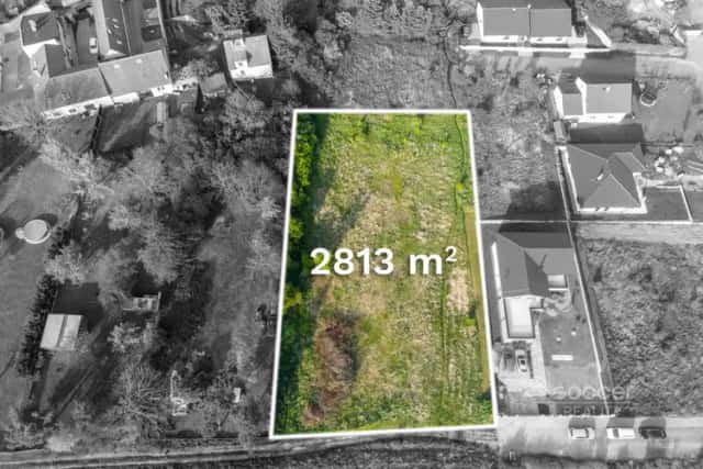 Prodej stavebního pozemku 2813 m2 v obci Dobříč u Prahy, okres Praha - Západ., Dobříč, okres Praha-západ
