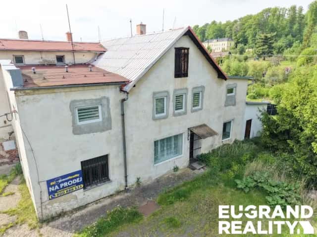 Prodej rodinného domu s nebytovým prostorem v Dolním Podluží, Dolní Podluží, okres Děčín