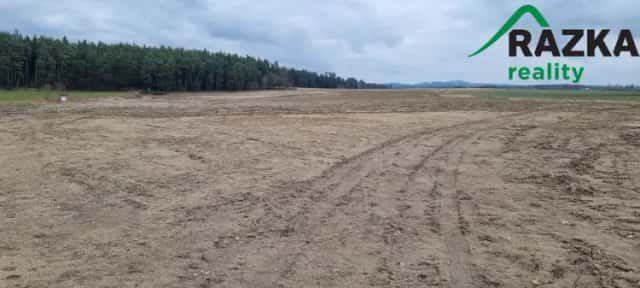 Orná půda 15,9 ha, Tisová, okres Tachov