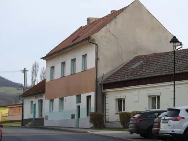 Prodej vícegeneračního RD 4+1 a 2+1, garáž, dílna, 220 m2, Libčeves, K Zámku, Libčeves, okres Louny