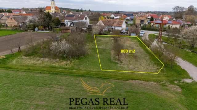 Prodej pozemku pro bydlení, 880 m2 - Strachotice - Micmanice, Strachotice, okres Znojmo