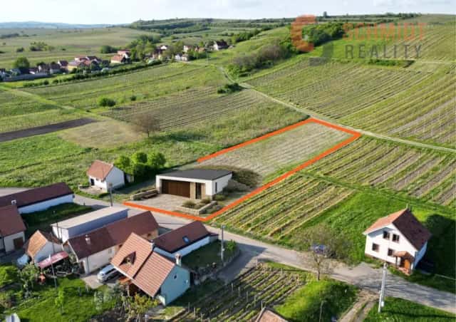 Prodej pozemků k výstavbě vinařství Velké Bílovice, Velké Bílovice, okres Břeclav