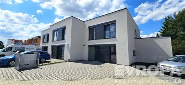Rezidence Loučná - Sezemice, Družstevní, Sezemice, okres Pardubice
