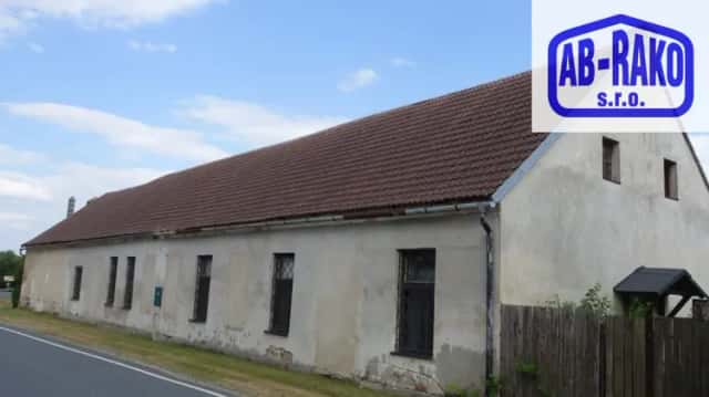 3 ubytovací jednotky, zaklenutý sál a pozemky ve Slavětíně, Písečné, okres Jindřichův Hradec