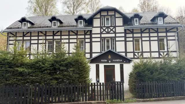 Jetřichovice, prodej ubytovacího zařízení s parkovištěm, Jetřichovice, okres Děčín