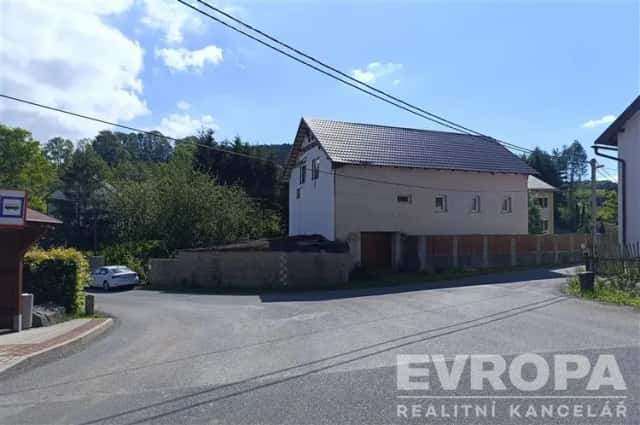 Lesná u Děčína/Prodej RD 4+1, 180 m2, pozemek 604 m2, garáž, v částečné rekonstrukci 20102022, Děčín XXXV-Lesná, Lesná u Děčína