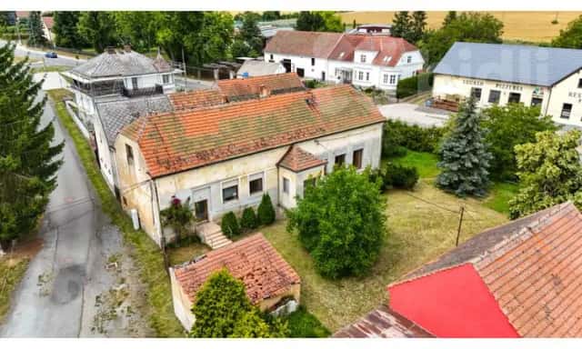 Prodej domu k rekonstrukci s potenciálem bydlení i podnikání - Pernarec, okr. Plzeň-sever, Pernarec, okres Plzeň-sever