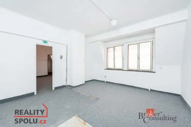 Prodej komerční nemovitosti 145 m2, Varšavská, Karlovy Vary