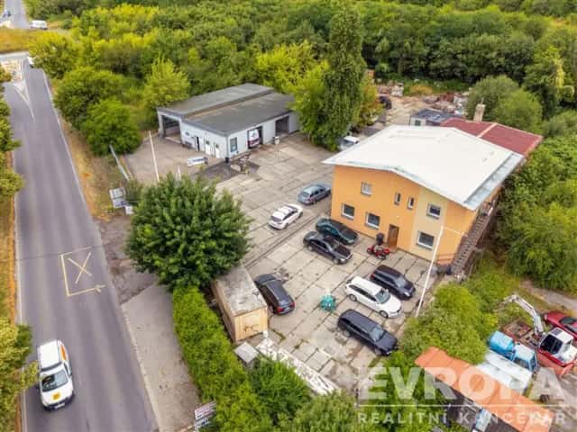 Prodej průmyslového areálu s administrativní budovou, myčkou a dílnou. Pozemek 3193 m2 – Statenice, Kralupská 470, Kralupská, Statenice, okres Praha-západ