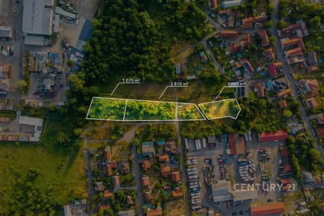 Soubor pozemků 4 973 m2 v Kunraticích – klid uprostřed zeleně na dosah centra Prahy, Praha