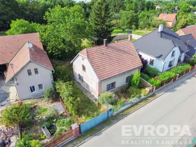 Prodej domu s pozemkem 499 m2 v obci Rosice u Chrasti, Rosice, okres Chrudim