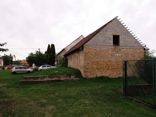 Prodej zemědělské stavby s možností přestavby na rodinný dům v Jevišovce, Jevišovka, okres Břeclav