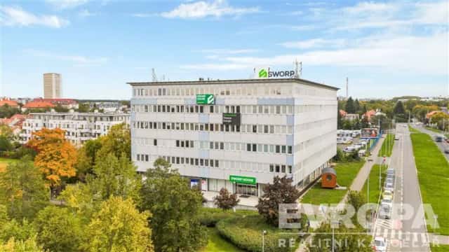 Komerční prostory k pronájmu – SWORP HOUSE, ulice V Olšinách, Praha 10, V olšinách, Praha 10
