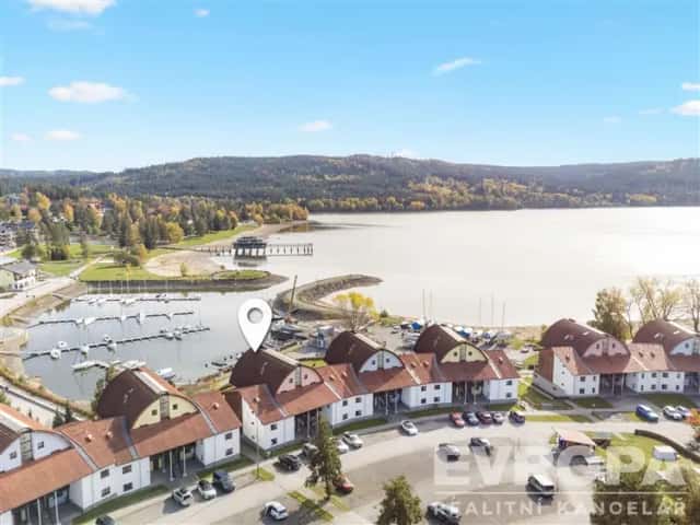 Prostorný mezonetový apartmán 4+kk, o velikosti 95,44 m2 s balkonem a výhledem na jezero, Marina Lipno Resort, Lipno nad Vltavou, okres Český Krumlov