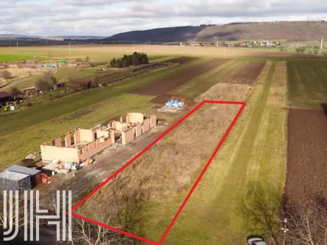 Prodej stavebního pozemku ve vyhledávané lokalitě Kostelce na Hané, Za humny, Kostelec na Hané, okres Prostějov
