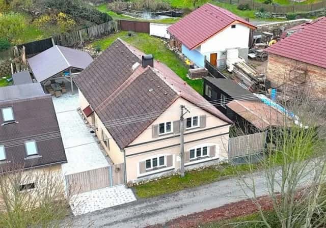 Zrekonstruovaný venkovský dům 5+1 s pozemky 584 m2 v obci Bernartice., Stráž, okres Tachov