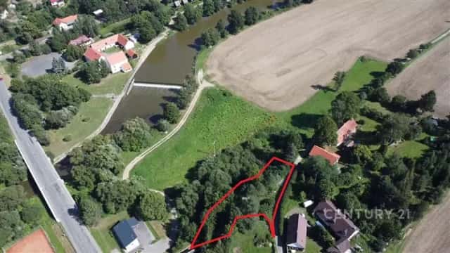Terasovitý pozemek u řeky Sázava, Horka II, okres Kutná Hora