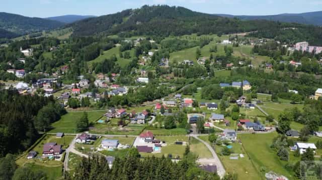 Stavební pozemek Smržovka 826 m s projektem na RD, Smržovka, okres Jablonec nad Nisou