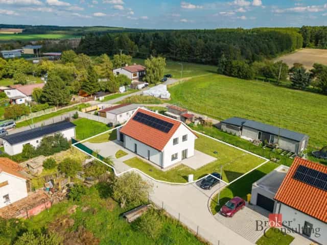 Prodej rodinného domu 164 m2, Lovčice, Lovčice, okres Hradec Králové