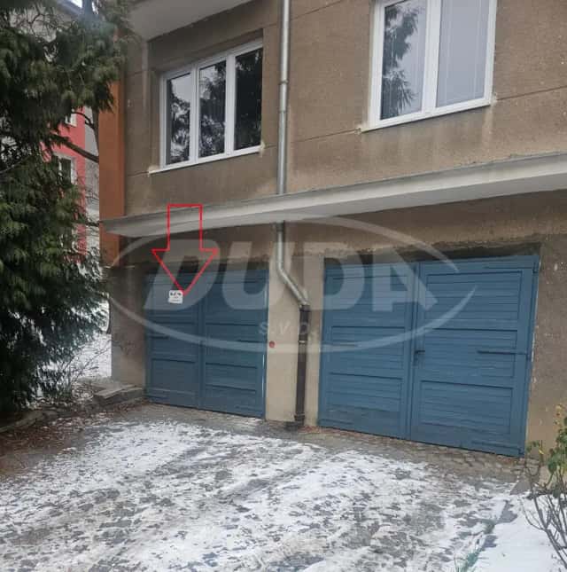 Garáž (18 m2 ) k prodeji, Praha 3 - Žižkov, Buková, Praha