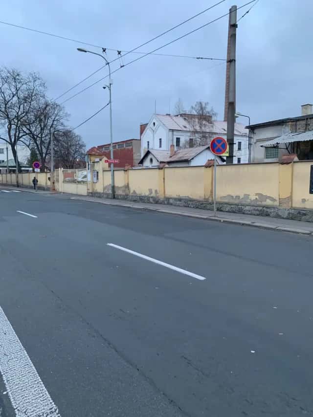 Pronájem stání pro os. automobily s možností nabíjení elektromobilu, Ústí nad Labem