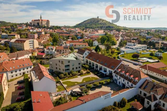 Prodej podkrovního bytu 3+1 s terasou a výhledem, Mikulov, okres Břeclav