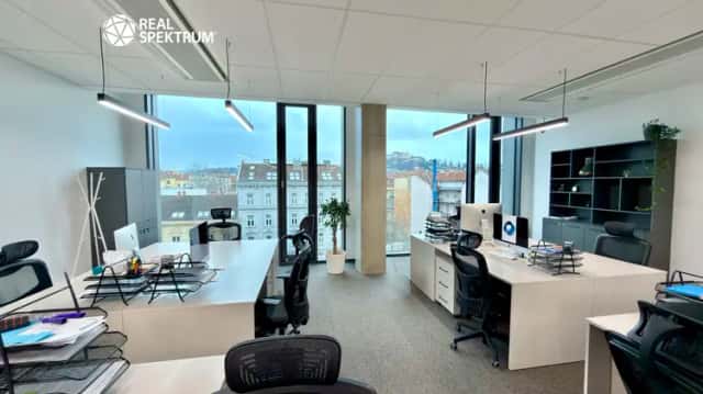 Pronájem kancelářských prostor 220 m2, 3. NP, ulice Nové Sady, Brno, Nové sady 996/25, Brno, okres Brno-město