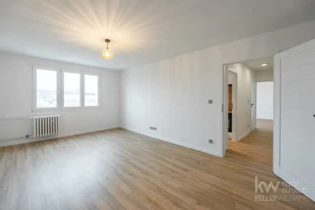 Prodej bytu 2+1 58 m2, Plzeň - Doubravka, Železničářská, Plzeň, okres Plzeň-město