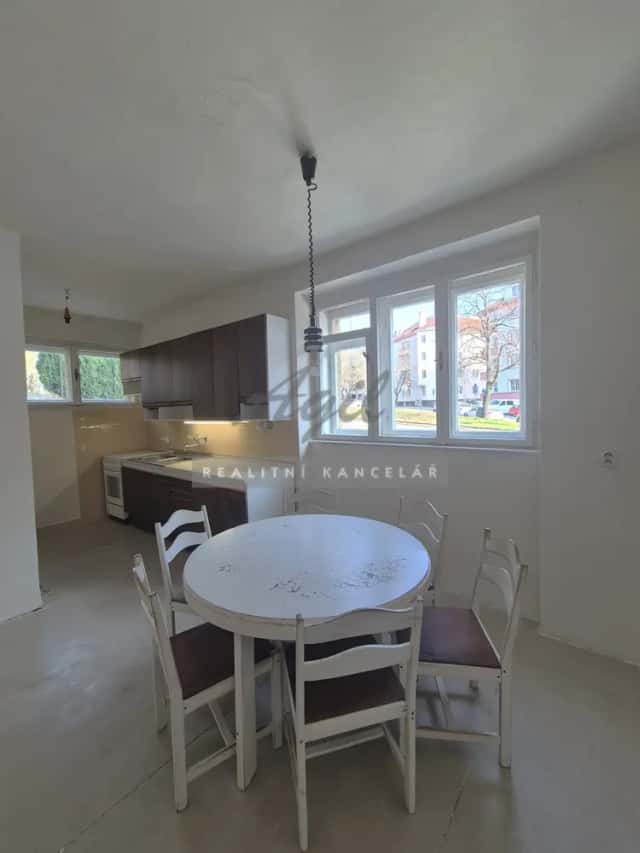 Prodej cihlového bytu 3+1 s balkonem a sklep Brno, Jugoslávská CP 98 m2, Brno, okres Brno-město