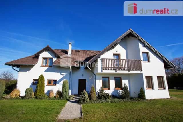 Prodej, dvougenerační rodinný dům (2+kk, 5+kk + 2x balkón) s pozemkem 2.075 m2, Dolní Třebonín, Dolní Třebonín, okres Český Krumlov