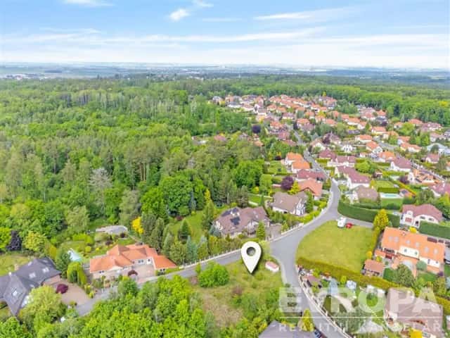 Rohový stavební pozemek 1 191 m2, kompletní IS, Sulice – Hlubočinka, Praha-východ, Sulice, okres Praha-východ