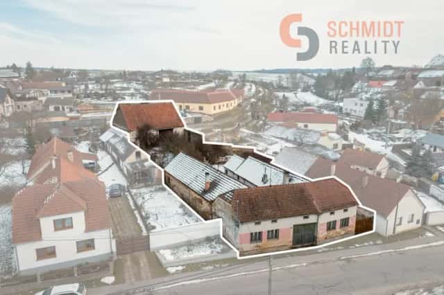 Stavební pozemek pro 2 rodinné domy, Hostim, okres Znojmo