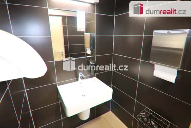 Pronájem kanceláře v budově VTP Triangl, 32 m2, Stojanova, Uherské Hradiště